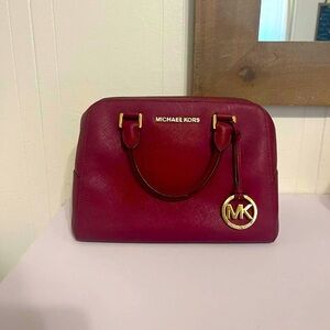 Michael Kors: Maroon Bag